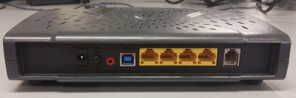 Comtrend 5621 Back