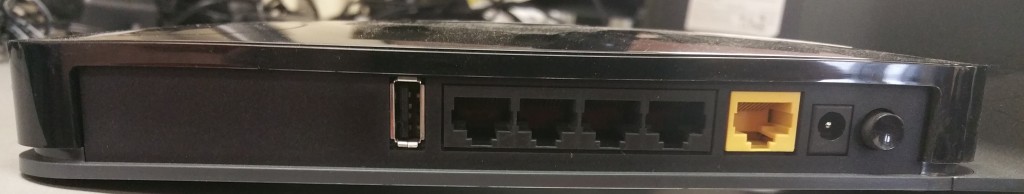 Netgear WNDR4300 Router Back