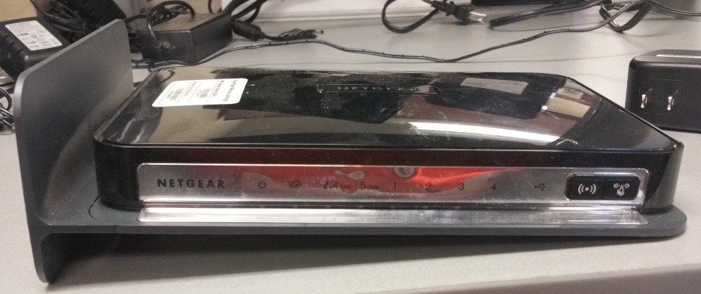 Netgear WNDR4300 Router Front